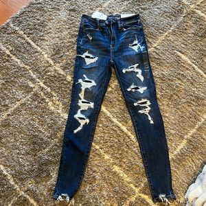 American Eagle Super hi-rise jegging size 2. Brand new never warn with tags.